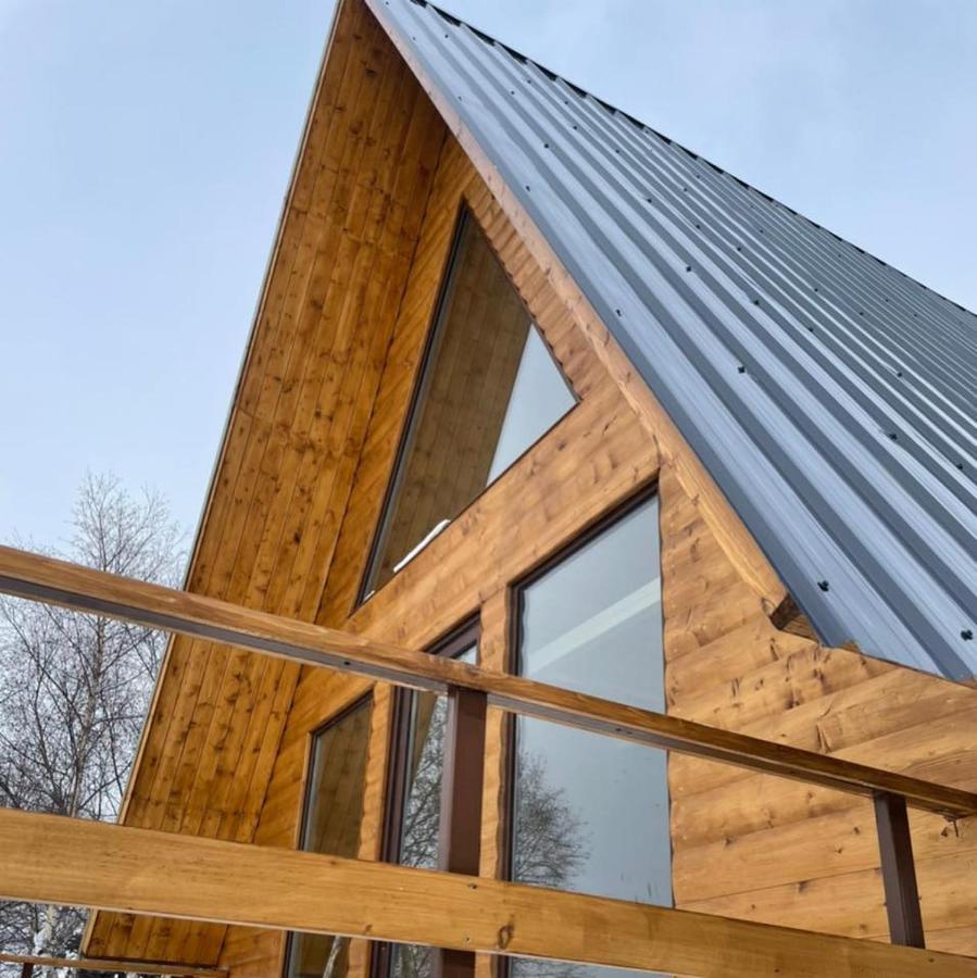 Aura Cottages Казбеги Екстериор снимка