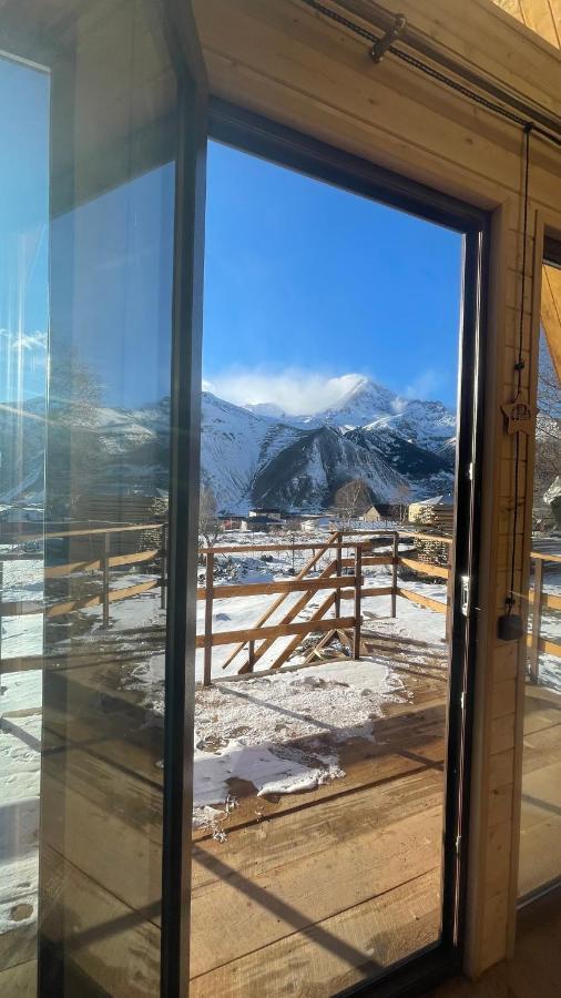 Aura Cottages Казбеги Екстериор снимка