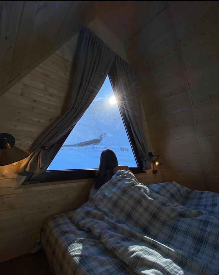 Aura Cottages Казбеги Екстериор снимка