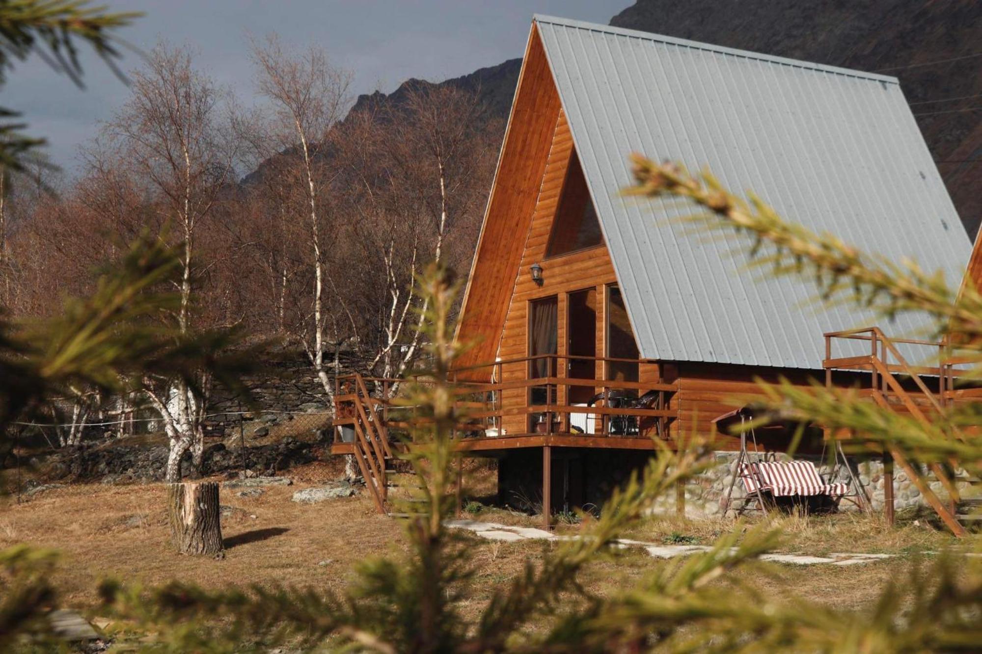 Aura Cottages Казбеги Екстериор снимка