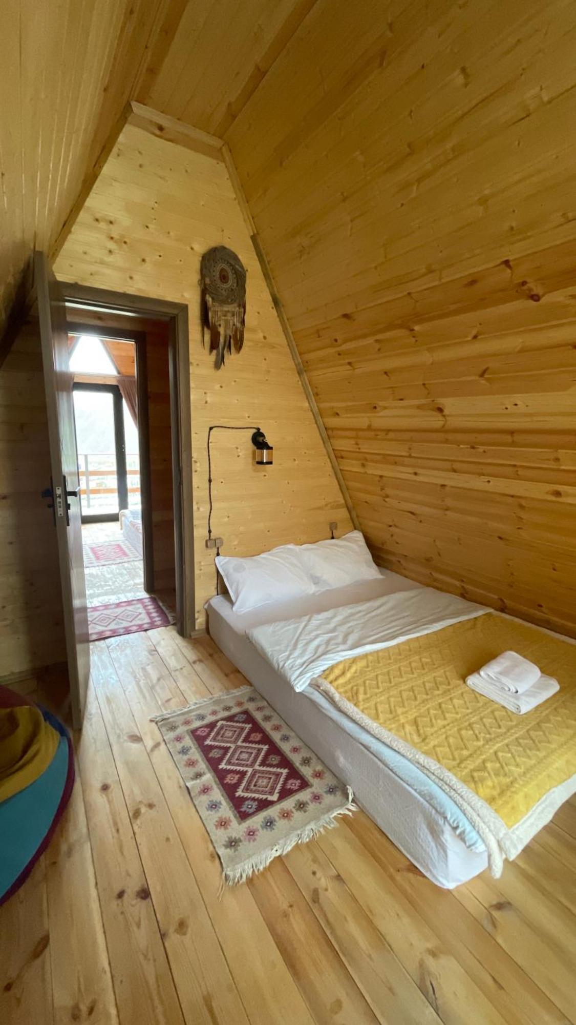 Aura Cottages Казбеги Екстериор снимка
