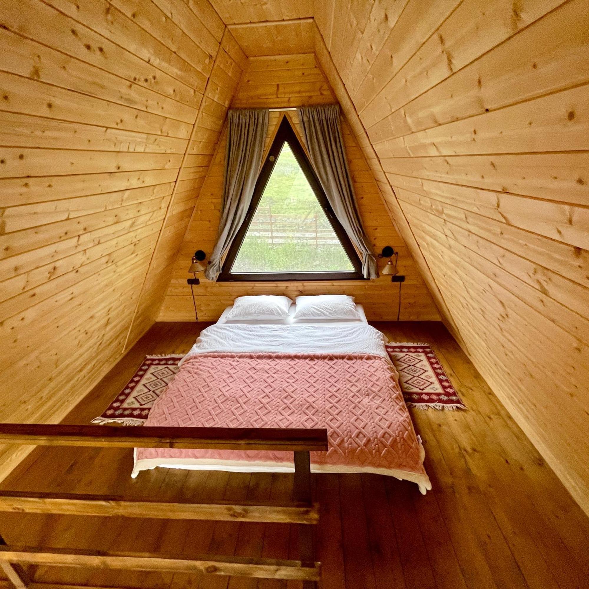 Aura Cottages Казбеги Екстериор снимка
